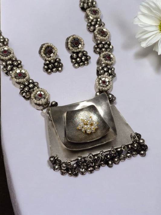 MANHSHVI GERMAN SILVER JEWELLERY SET