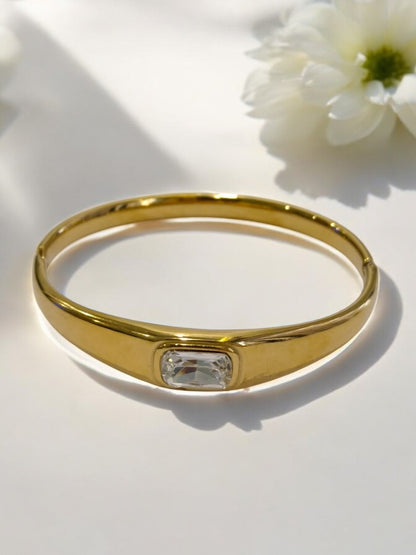 WHITE RECTANGULAR DIAMOND REED BRACELET