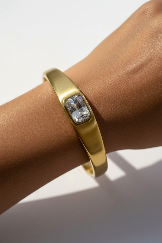 WHITE RECTANGULAR DIAMOND REED BRACELET