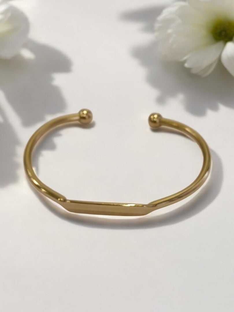 GOLDEN MRADU BRACELET (CUFF)