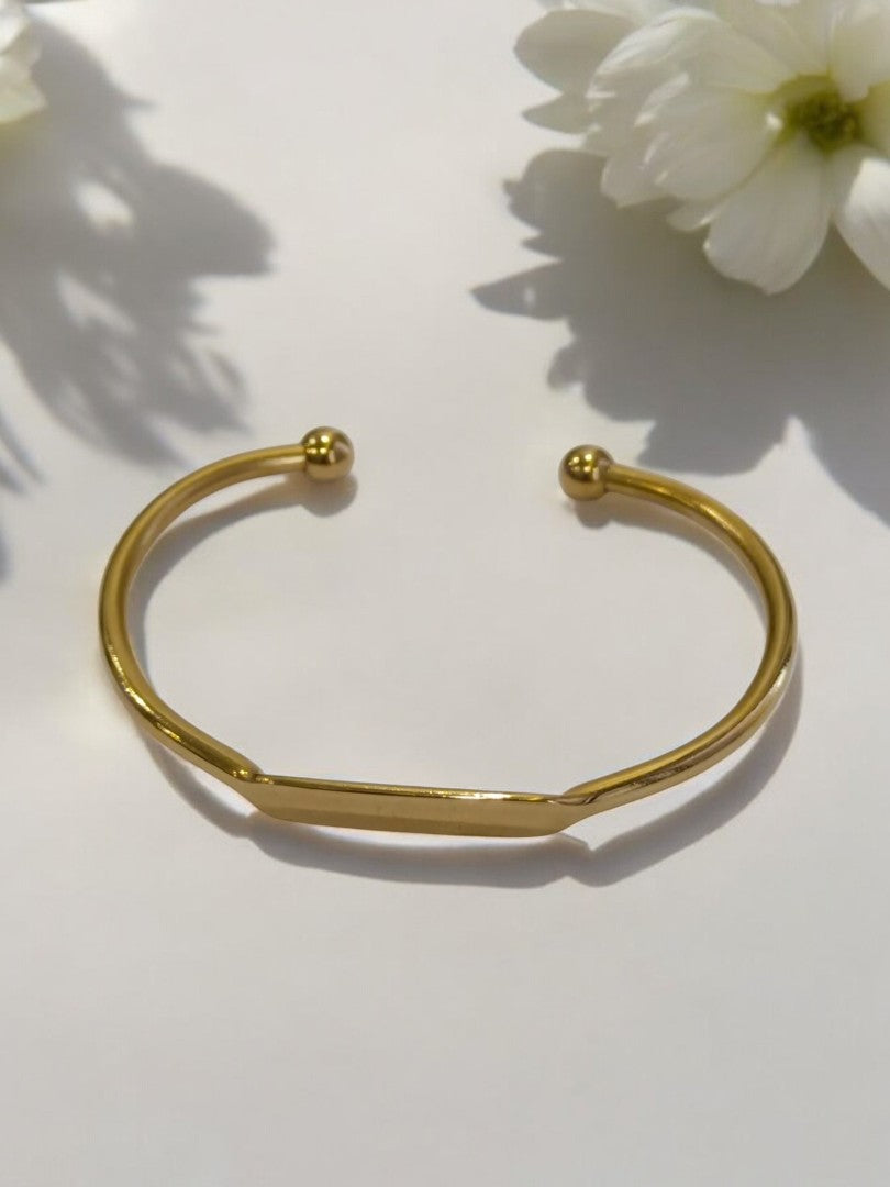 GOLDEN MRADU BRACELET (CUFF)