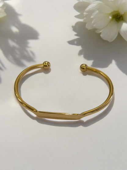 GOLDEN MRADU BRACELET (CUFF)