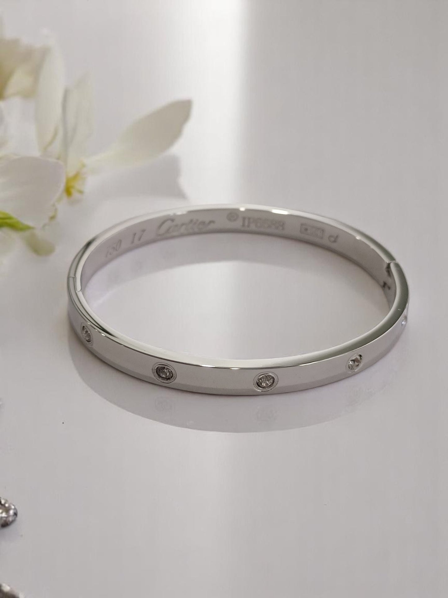 SILVER DIAMOND CARTIER TIMOTHY BRACELET