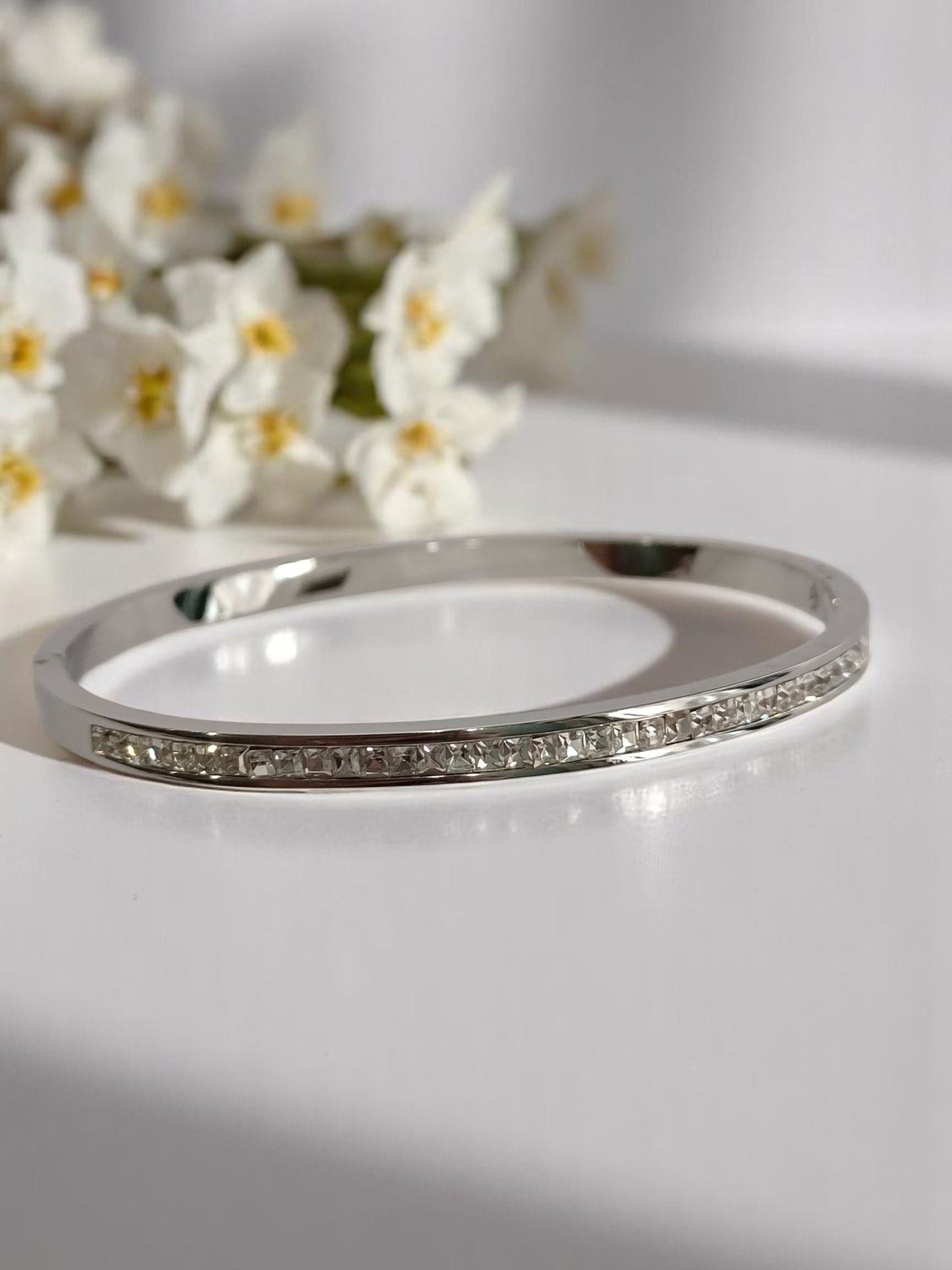 SILVER DIAMOND LINE KELSEY BRACELET