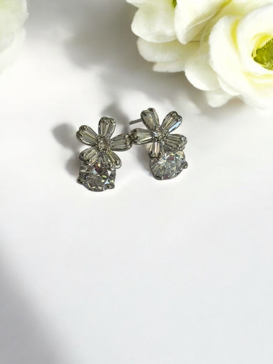 SILVER DIAMOND FLOWER KRISHNIAY EARRINGS