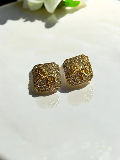 GOLDEN DIAMOND BOW KAMLAXIE EARRINGS