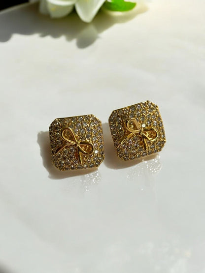 GOLDEN DIAMOND BOW KAMLAXIE EARRINGS