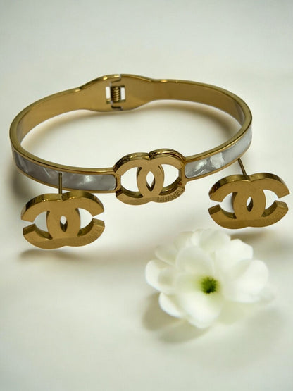 WHITE TRISTAN  BRACELET AND EARRING (COMBO)