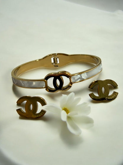 WHITE TRISTAN  BRACELET AND EARRING (COMBO)