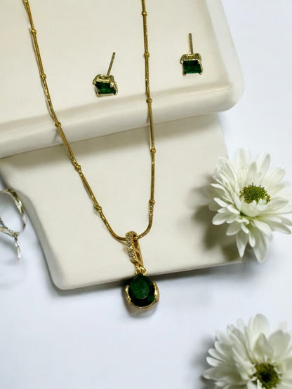 GREEN DROP STONE GENTRY NECKLACE