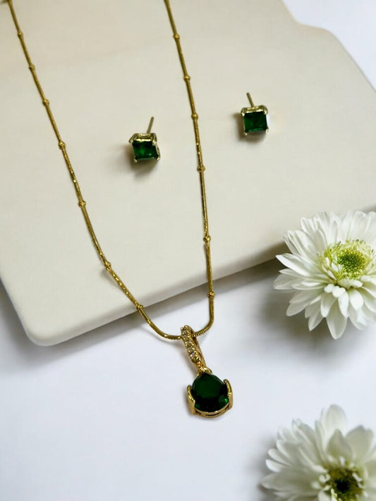 GREEN DROP STONE GENTRY NECKLACE