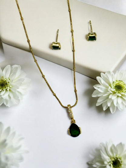 GREEN DROP STONE GENTRY NECKLACE