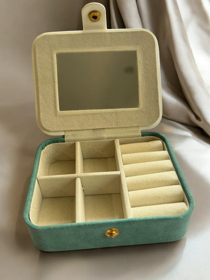 OLIVE GREEN ORGANIZER GIFT BOX