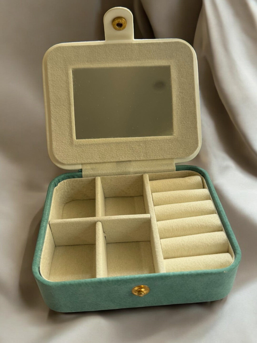 OLIVE GREEN ORGANIZER GIFT BOX