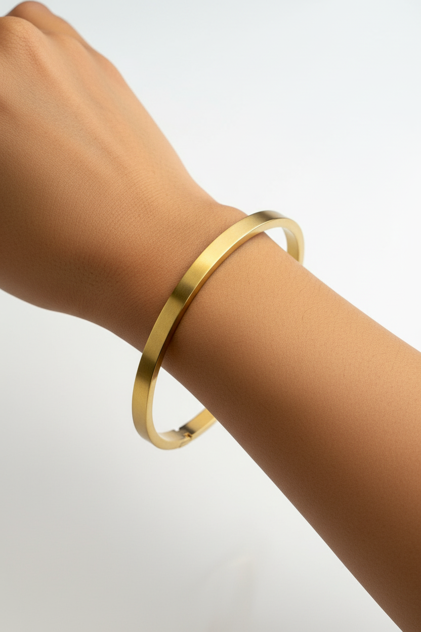 GOLDEN ROUND LOGAN BRACELET