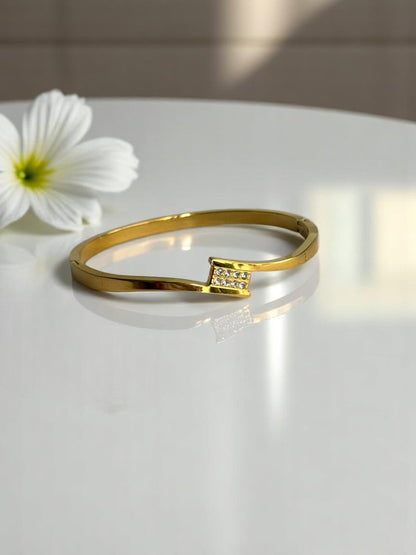 GOLDEN DIAMOND MIENIC BRACELET