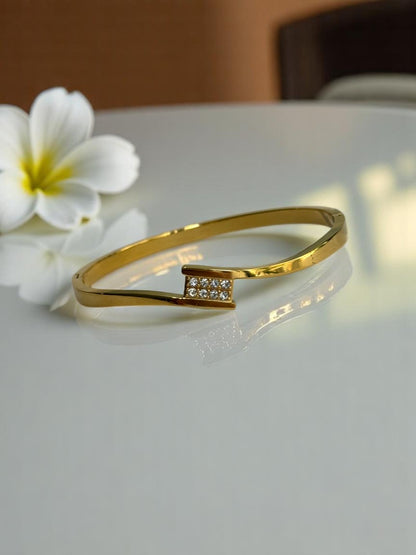 GOLDEN DIAMOND MIENIC BRACELET