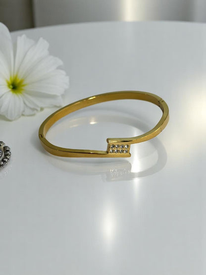 GOLDEN DIAMOND MIENIC BRACELET