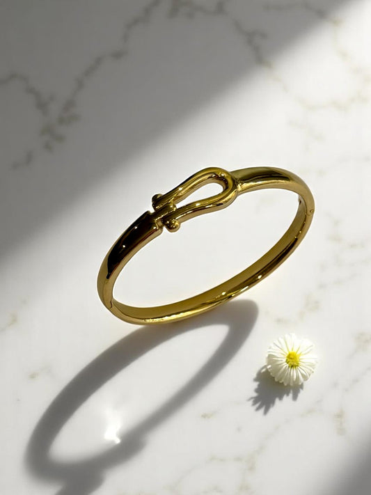 GOLDEN HORESESHOE CHOLAS BRACELET