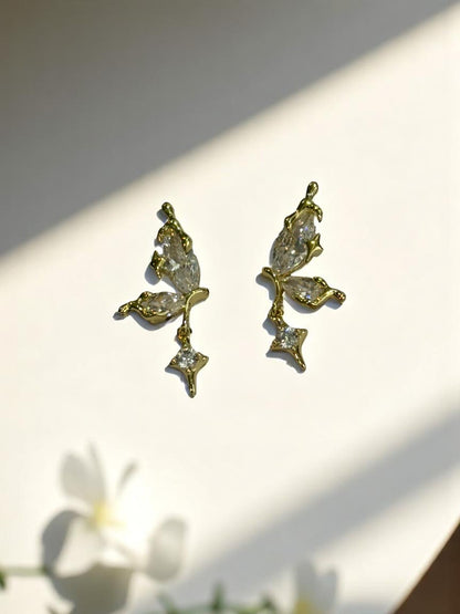 GOLDEN HANGING DIAMOND BUTTERFLY AXEL EARRINGS