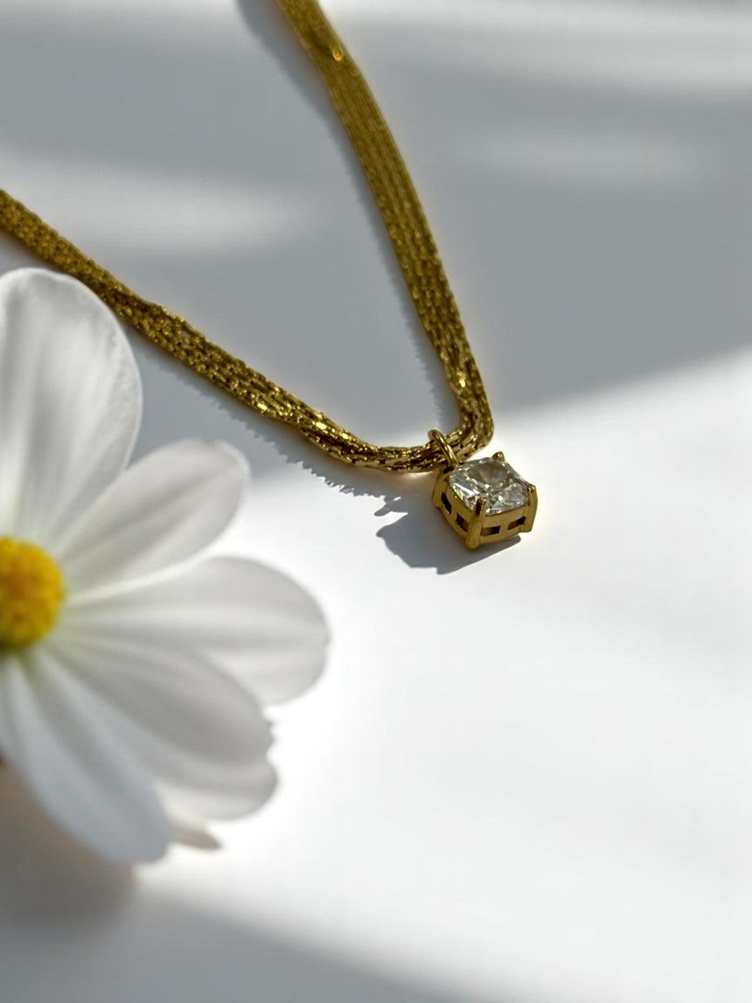 GOLDEN ONE DIAMOND JASON NECKLACE