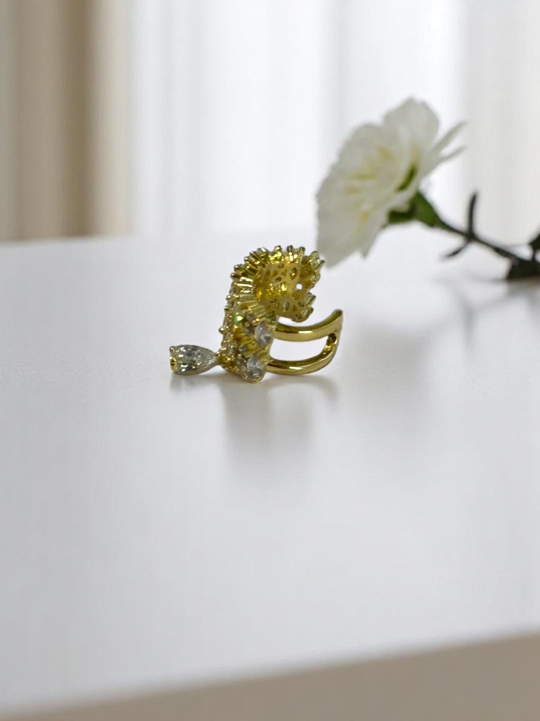 GOLDEN DIAMOND KAYDEN EAR CUFF