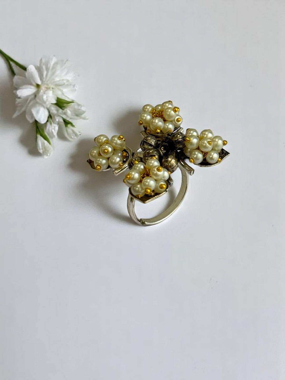 SILVER PEARL CHAKRIKA GERMAN SILVER RING