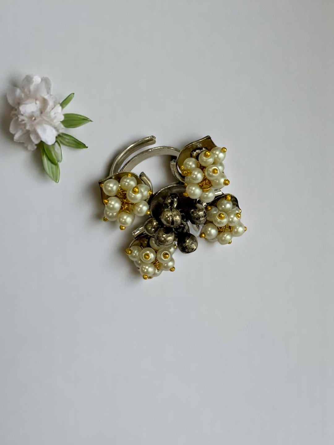 SILVER PEARL CHAKRIKA GERMAN SILVER RING