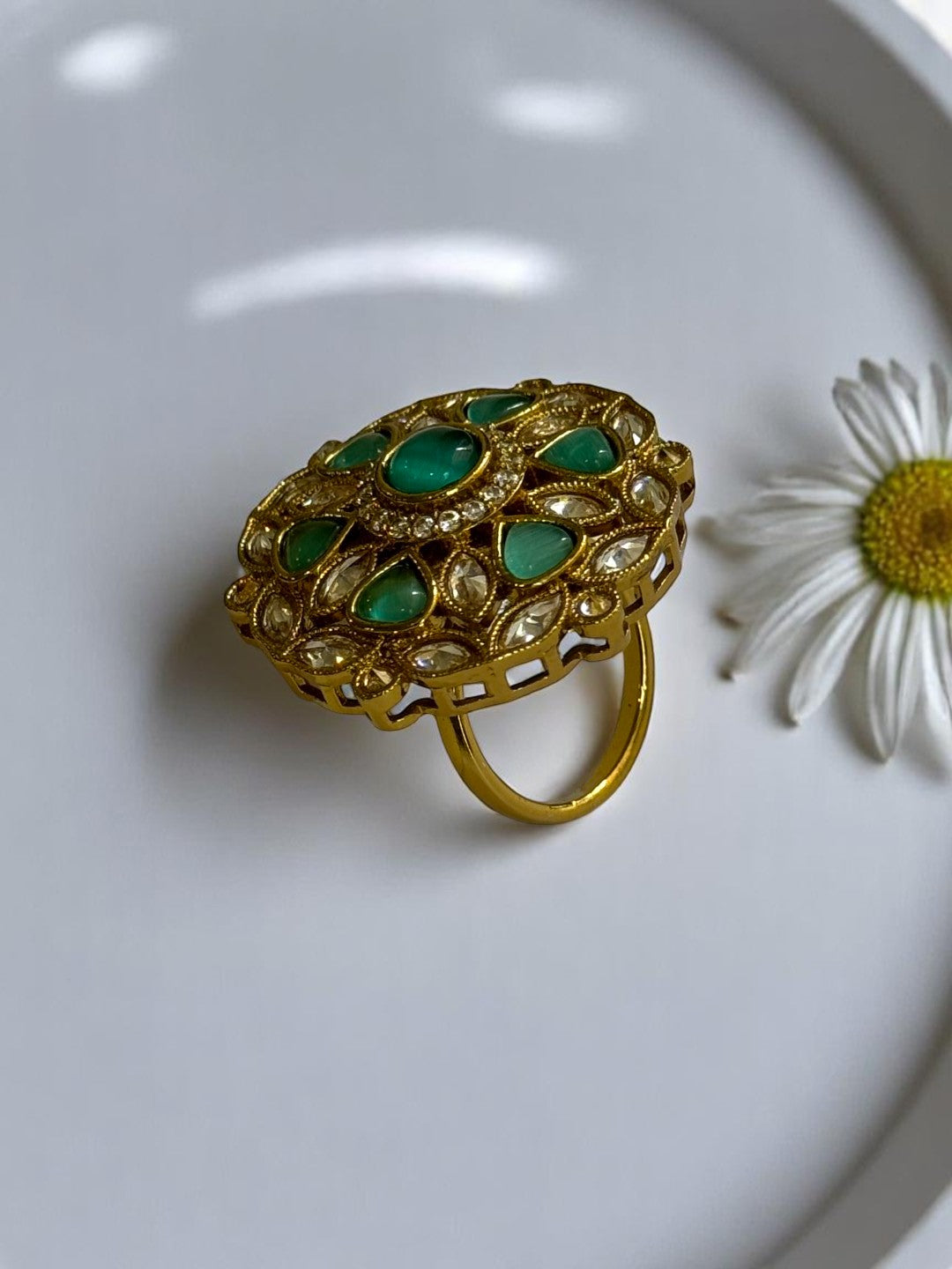 GREEN EKISHAA KUNDAN RINGS