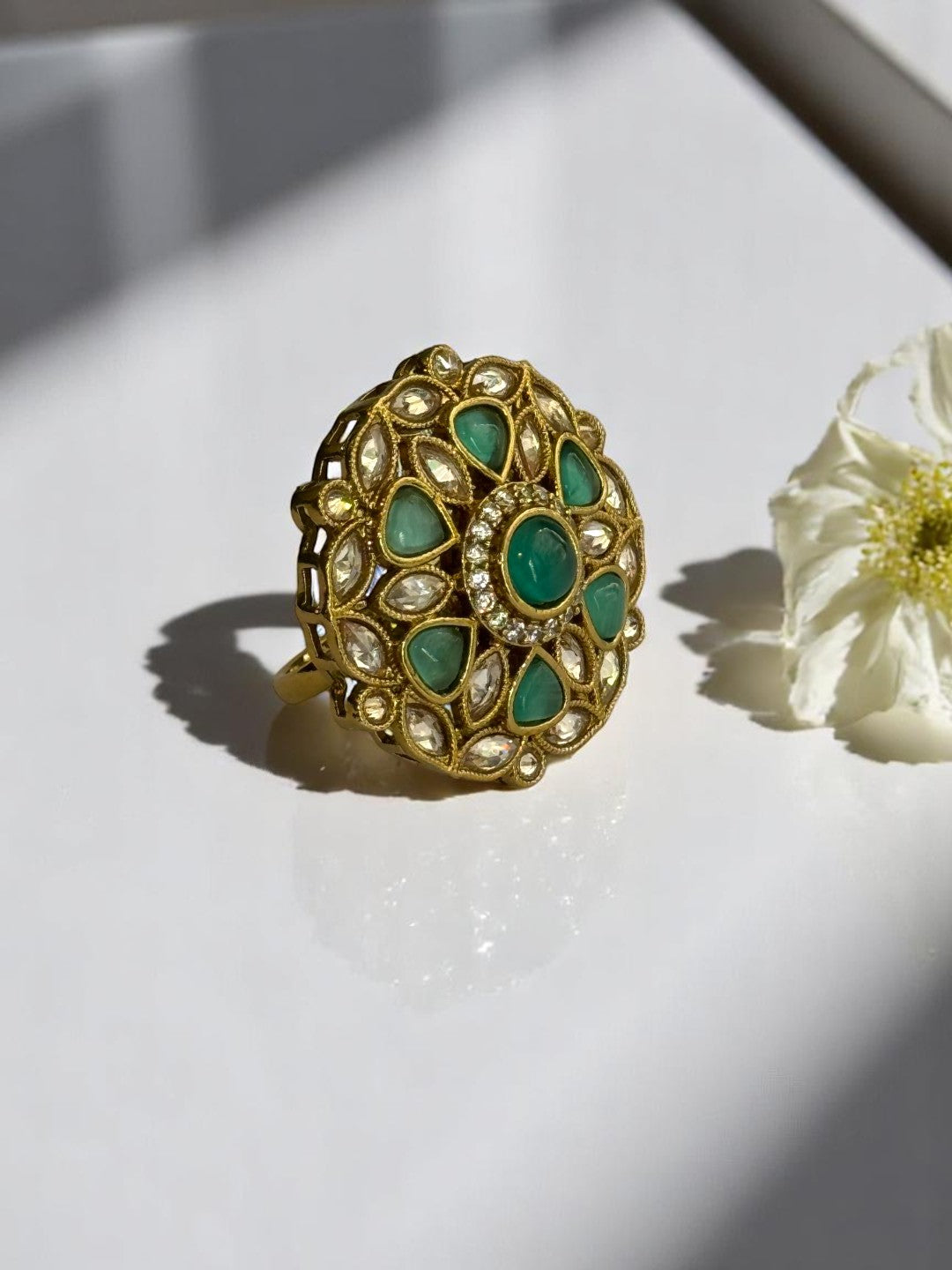 GREEN EKISHAA KUNDAN RINGS