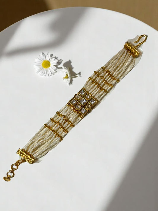 GOLDEN ELINAA KUNDAN BRACELET