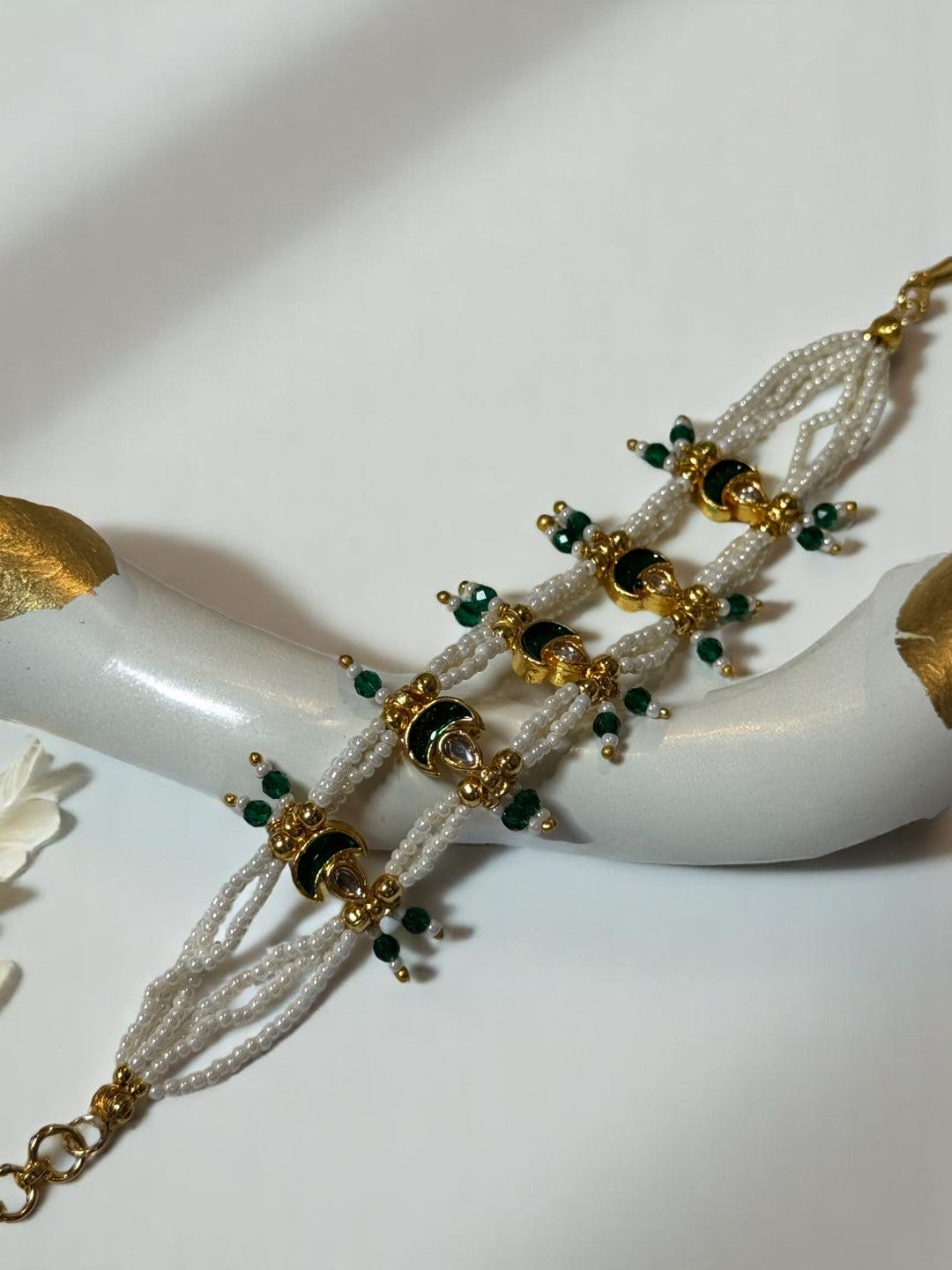 GREEN GAURIKA KUNDAN BRACELET