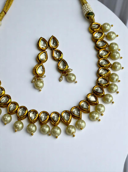 GOLDEN DOWN DROP HRIDYA KUNDAN JEWELLERY SET
