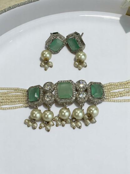 SEA GREEN UCHIKSHA KUNDAN JEWELLERY SET