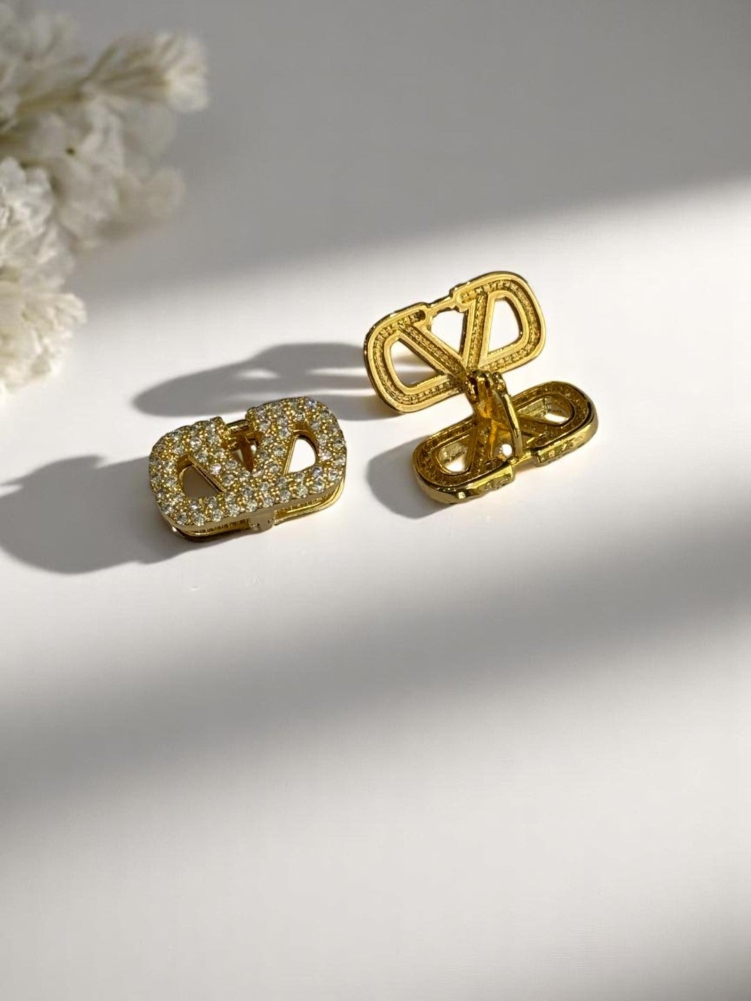 GOLDEN DIAMOND VALENTINO CAMDEN EARRINGS