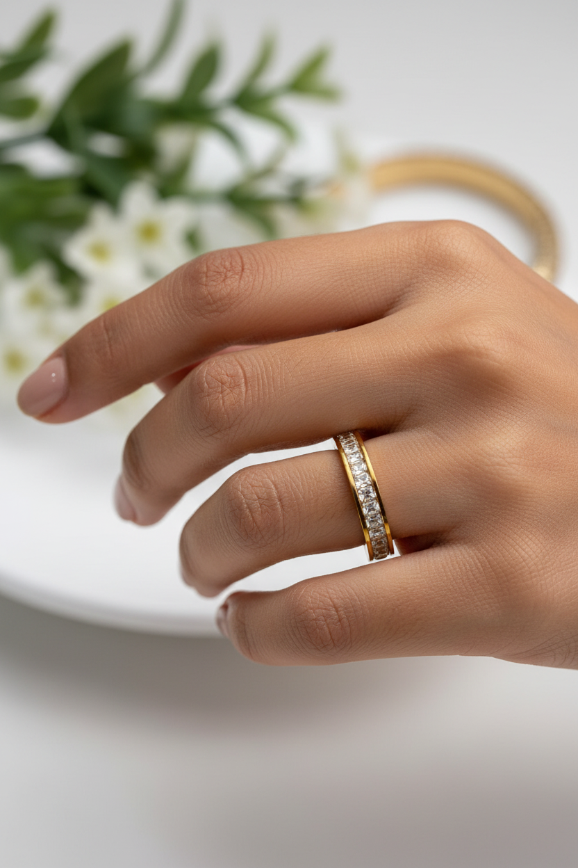 GOLDEN DIAMOND APEKSHA RING