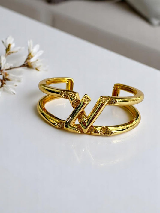 GOLDEN LV THANIEL BRACELET (CUFF)