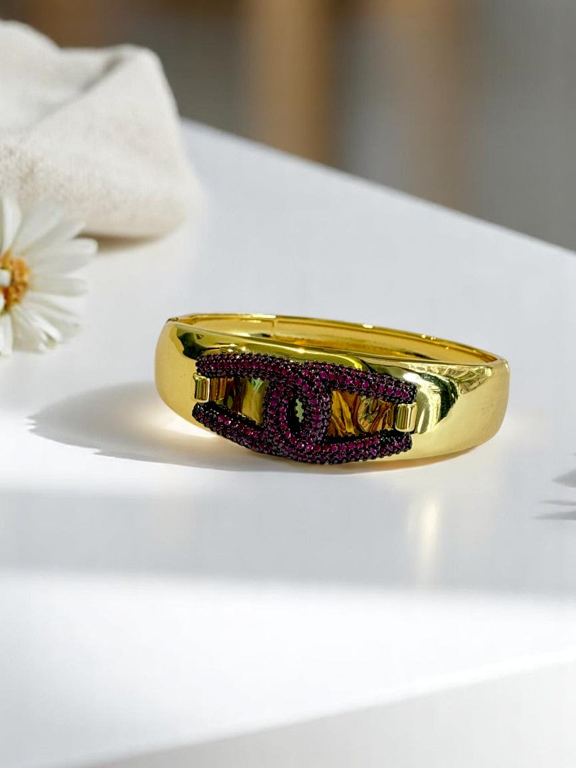 GOLDEN CHANEL AWSON BRACELET