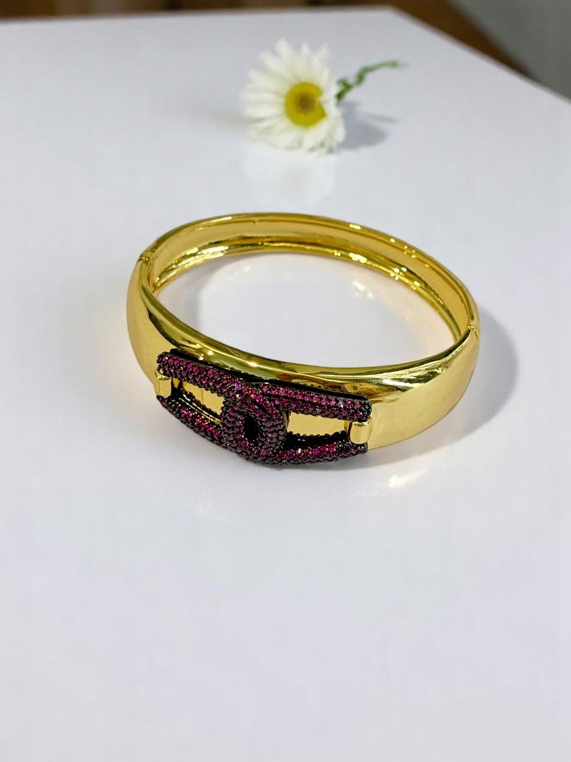 GOLDEN CHANEL AWSON BRACELET