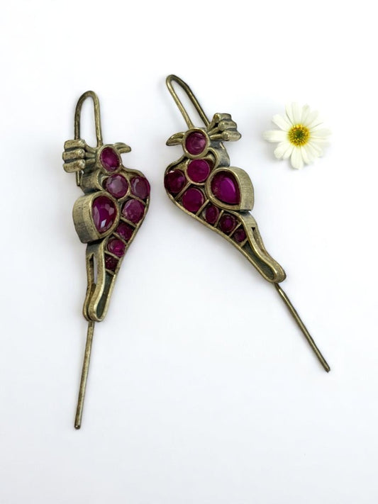 MAGENTA PEACOCK DAIZY GERMAN SILVER EAR CUFF
