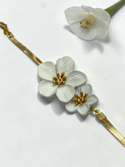 WHITE FLORAL MARCUS BRACELET