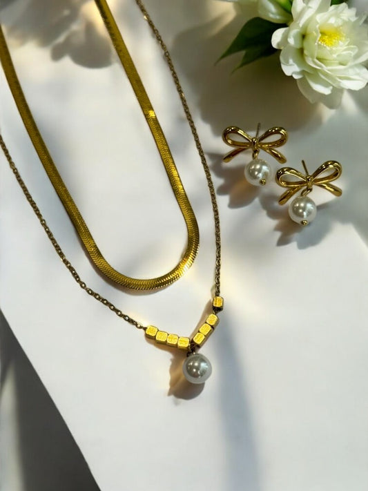 GOLDEN BOW PEARL IXIA NECKLACE AND EARRINGS (COMBO)