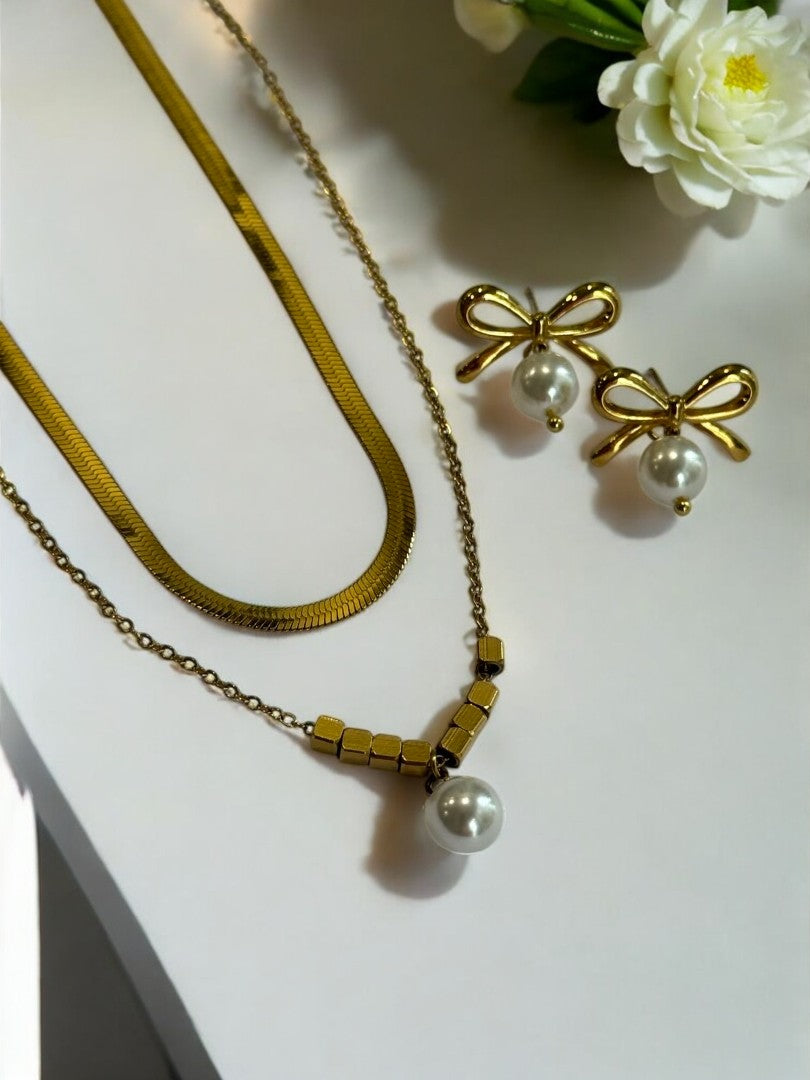 GOLDEN BOW PEARL IXIA NECKLACE AND EARRINGS (COMBO)