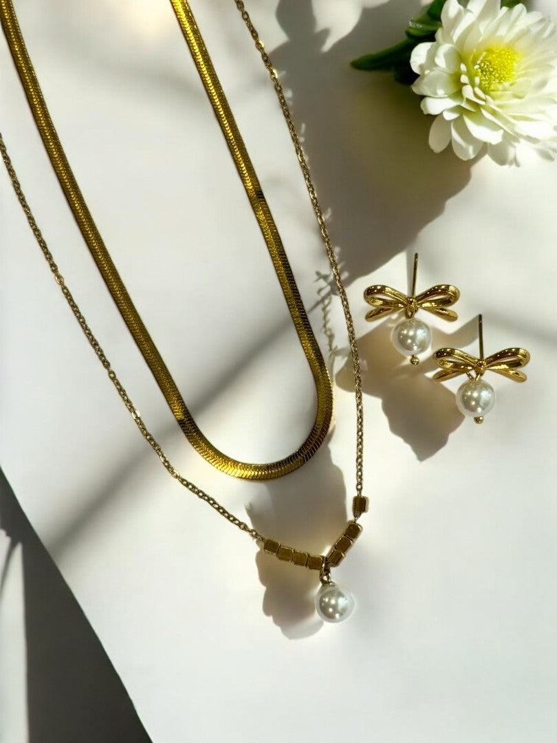GOLDEN BOW PEARL IXIA NECKLACE AND EARRINGS (COMBO)