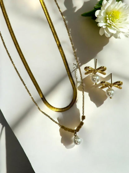 GOLDEN BOW PEARL IXIA NECKLACE AND EARRINGS (COMBO)