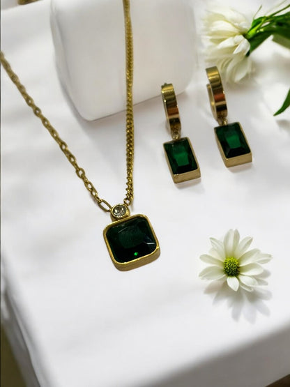 GREEN LUCAS NECKLACE AND EARRINGS (COMBO)