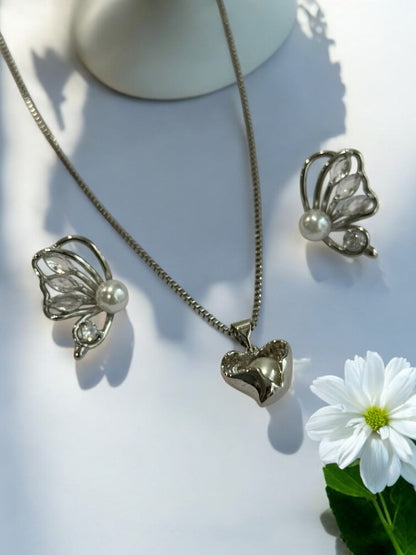 SILVER HEART ROSABELL NECKLACE