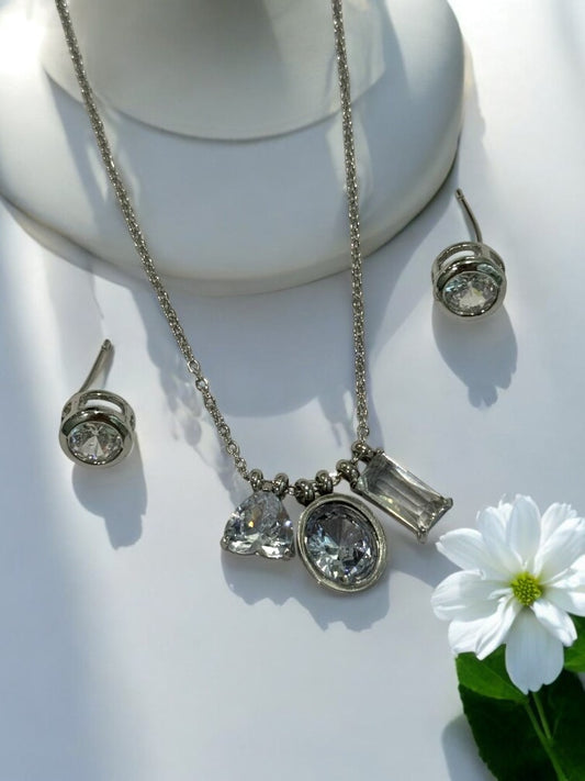 MULTI SHAPE DIAMOND NYALEY NECKLACE