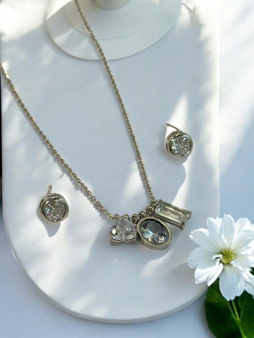 MULTI SHAPE DIAMOND NYALEY NECKLACE