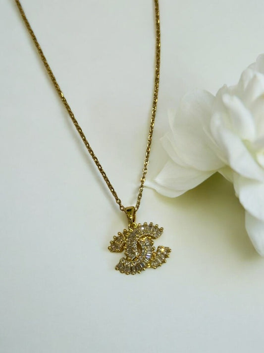 GOLDEN DIAMOND HEMIE NECKLACE